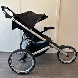 Thule Glide 2 Black Jogging Stroller