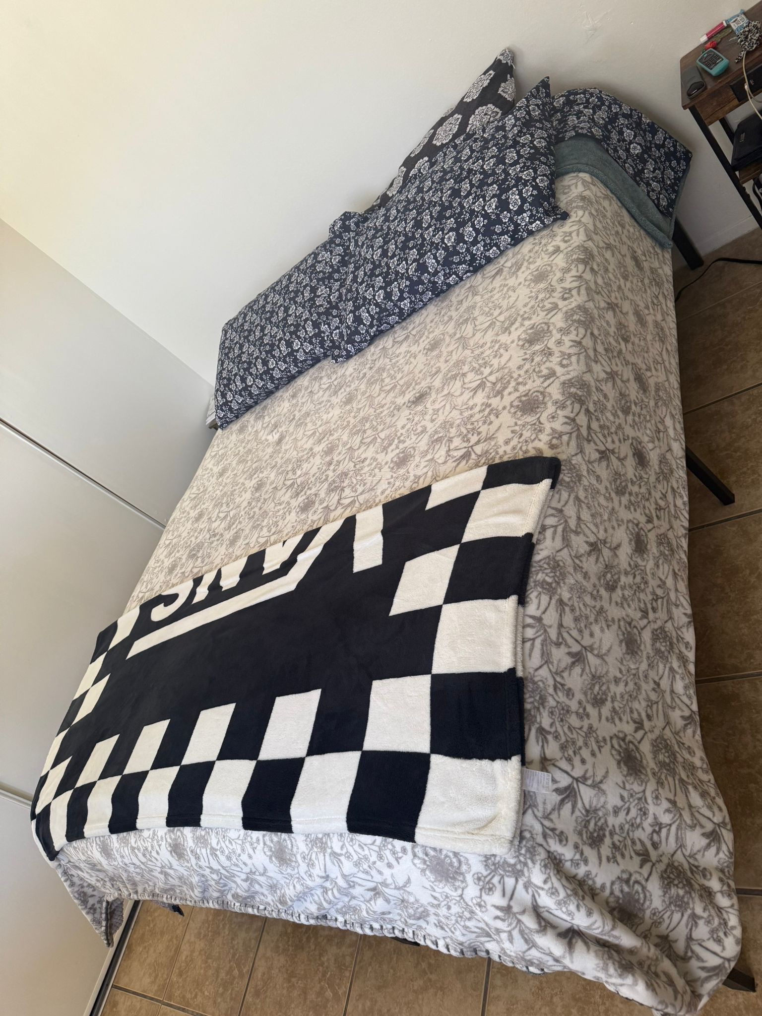 Queen Size Bed, Metal Frame