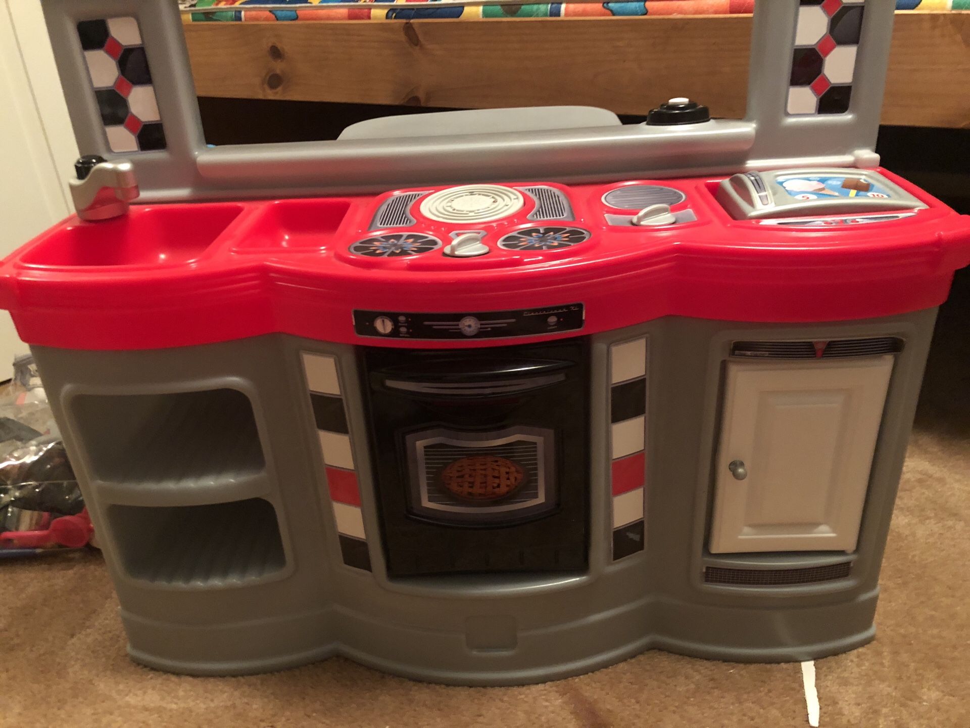 Toddlers 50’s Diner made by the step 2 company