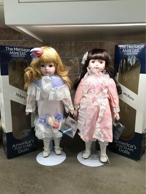 2 New Vintage America’s Porcelain Dolls from the Limited Hallmark Heritage Mint Ltd. New $20