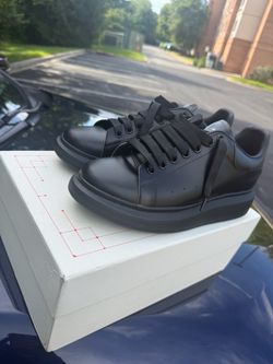 Alexander McQueen Oversized Sneakers All Black