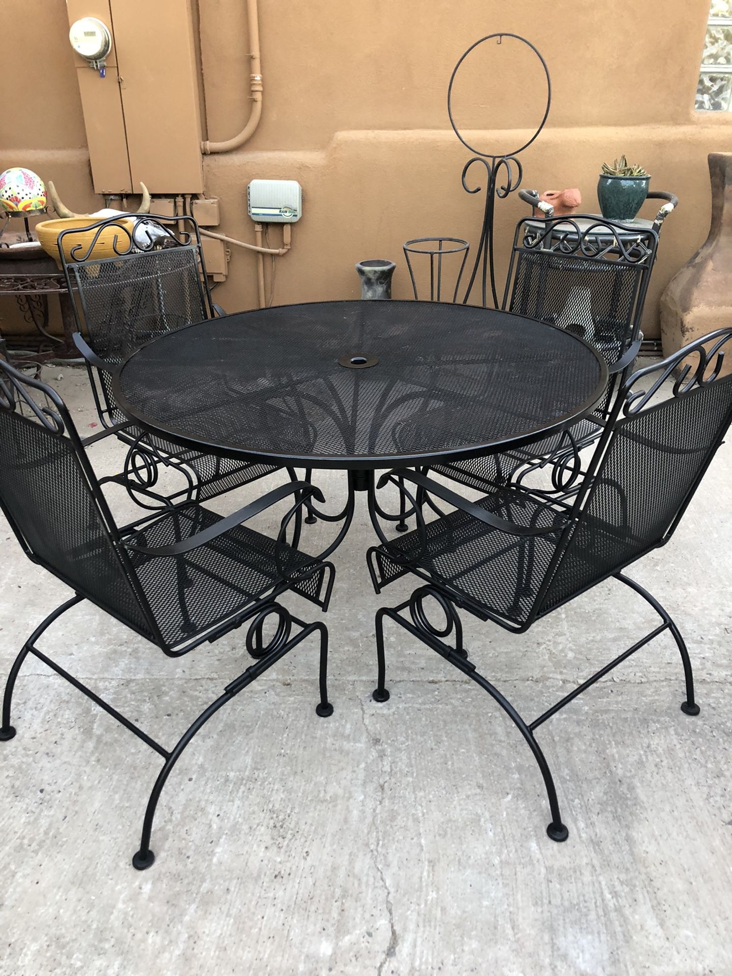 Outdoor vintage wrought iron patio set