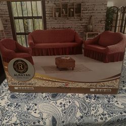 Couch Covers 4 Pieces,only Cash Money,pick Up In Hurst
