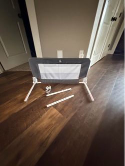 Hiccapop Convertible Crib Bed Rail