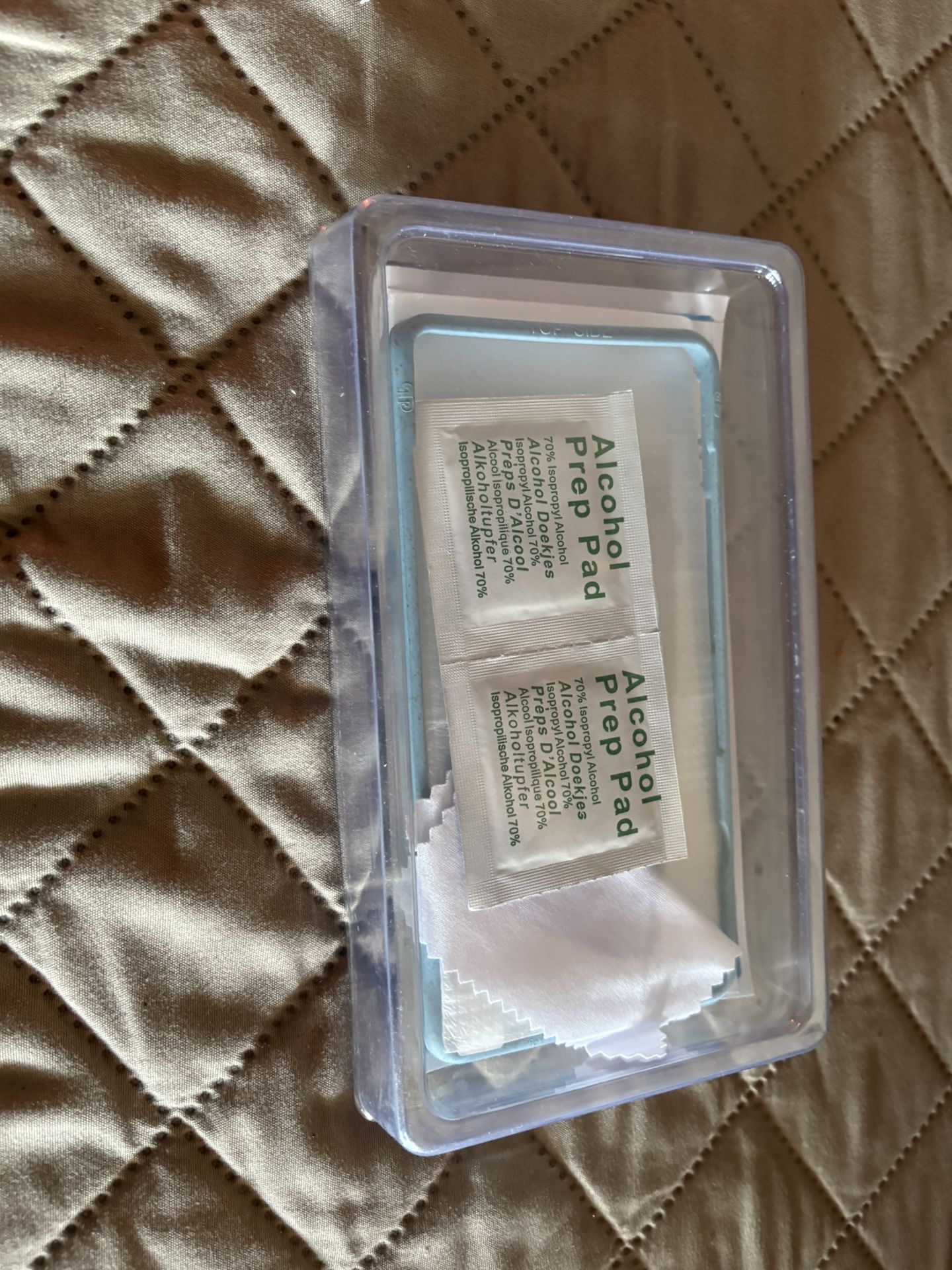 4 IPhone 13 Cases And 2 Screen Protectors