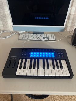 Novation launch key midi keyboard
