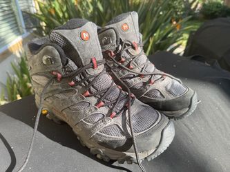 Merrell Men’s Moab 3 Mid Waterproof Hiking Boots - Size 11