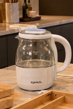 Electric Honey Pot Shaped Glass Kettle, 50.7 fl oz, White
