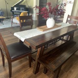 Dining Table Set