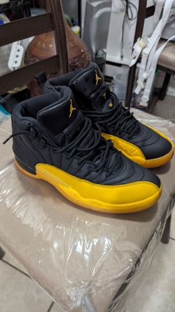 Men Jordans size 9
