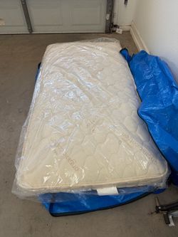 Twin mattress new