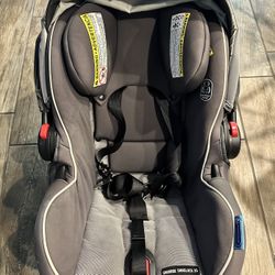 Graco Snugride Car seat