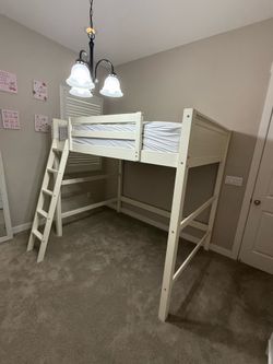Loft bed full size