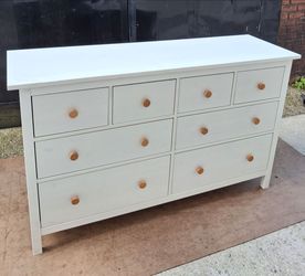 White Pinewood Dresser.