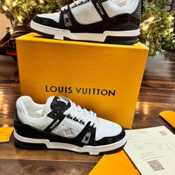 LV Trainers Black And White Men’s Size 10
