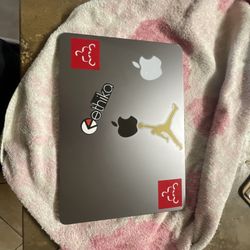 Apple, Macbook Air, 2022 