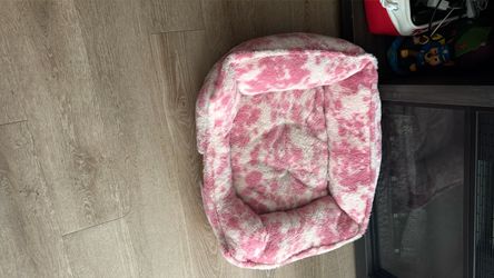 Pink Plush Pet Bed