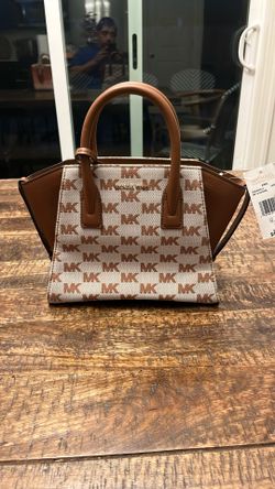 Michael Kors  100/ Original. 