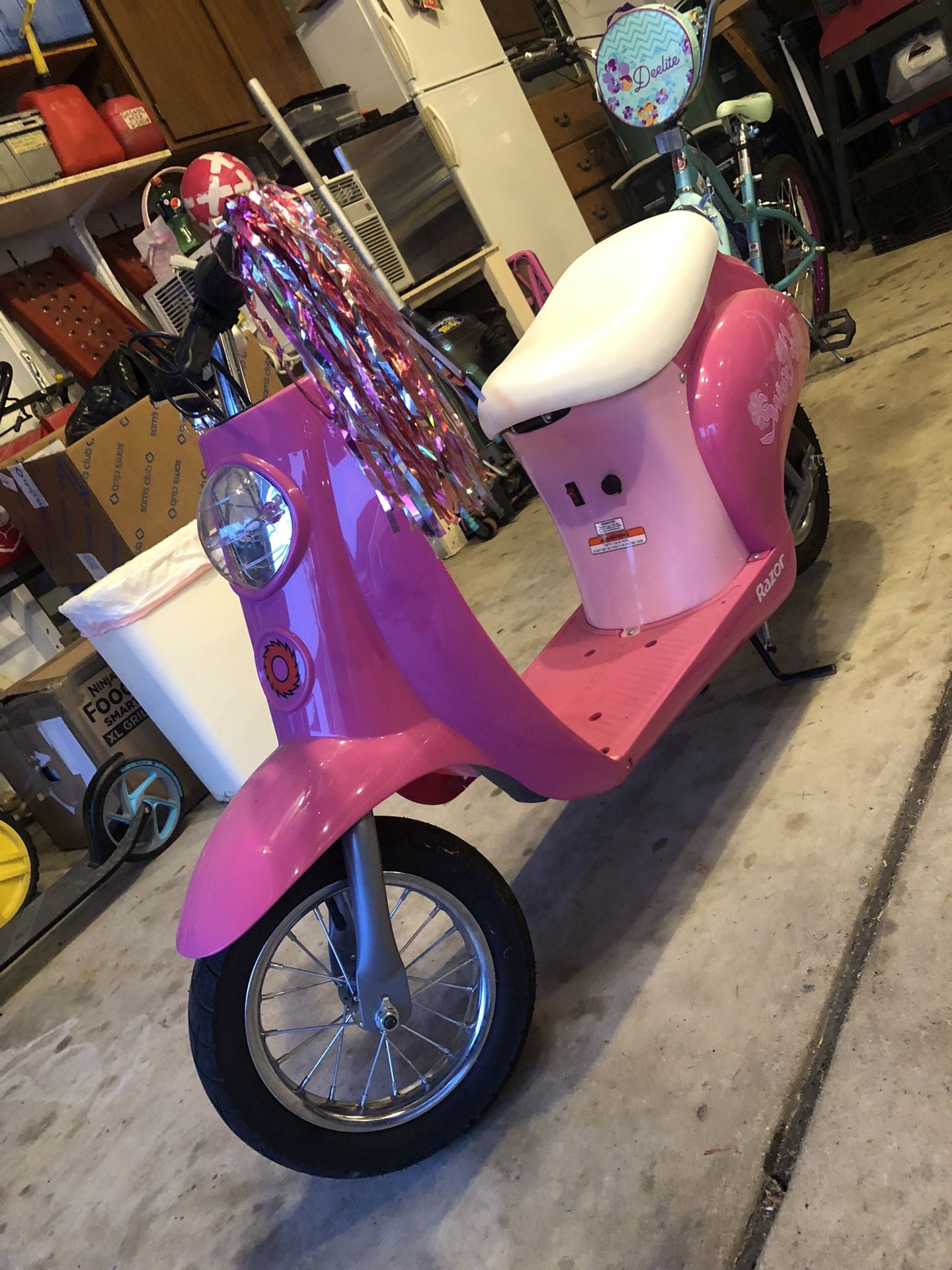 Kids Razor Electric Moped / Scooter / Motorcycle / Bike / Bicycle Like New