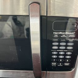Hamilton Beach 1000W Microwave