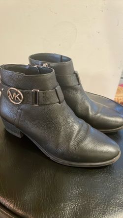 Michal kors boots