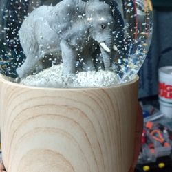 Partylite Snowglobe Tealight Candle Holder 