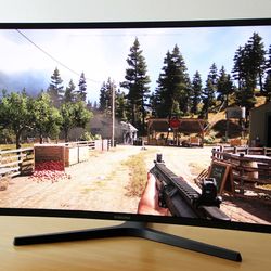 Samsung 32” HDR QLED 144Hz 1ms Curved Gaming Monitor