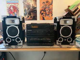 Panasonic RX-DT610 Portable Stereo CD System with Speakers