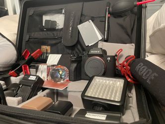 MINT Sony A7IV bundle kit, pelican 1510/IM2500, manfrotto tripod fluid head, RODE videomic