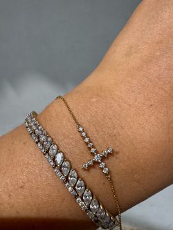 Fine jewelry for sale with natural stones and diamonds