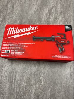 Milwaukee M12 Cordless 10 oz. Caulk and Adhesive Gun