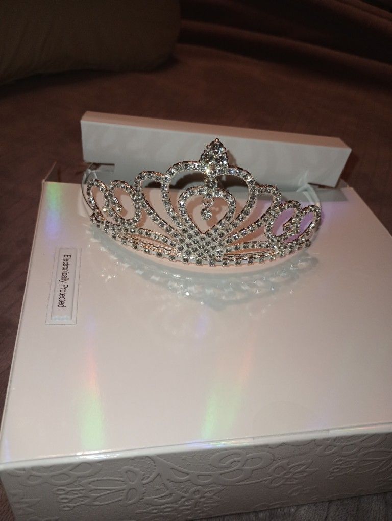 TIARA FOR QUINCEAÑERA