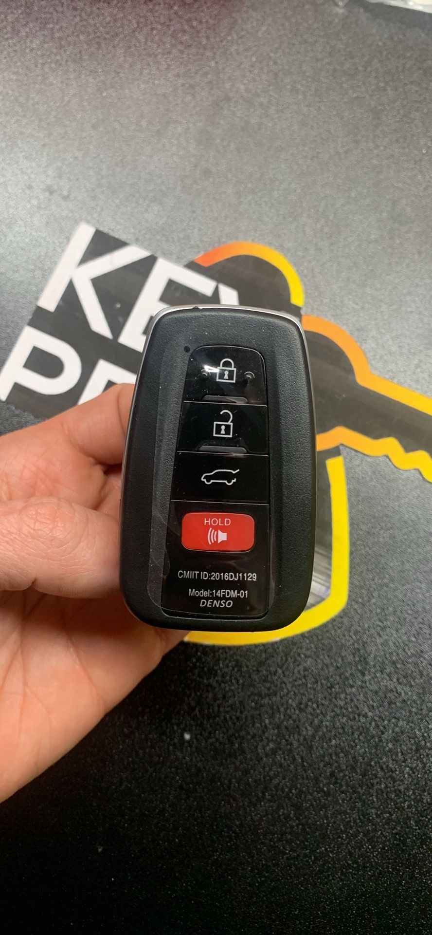 SMART KEY FOB RAV4
