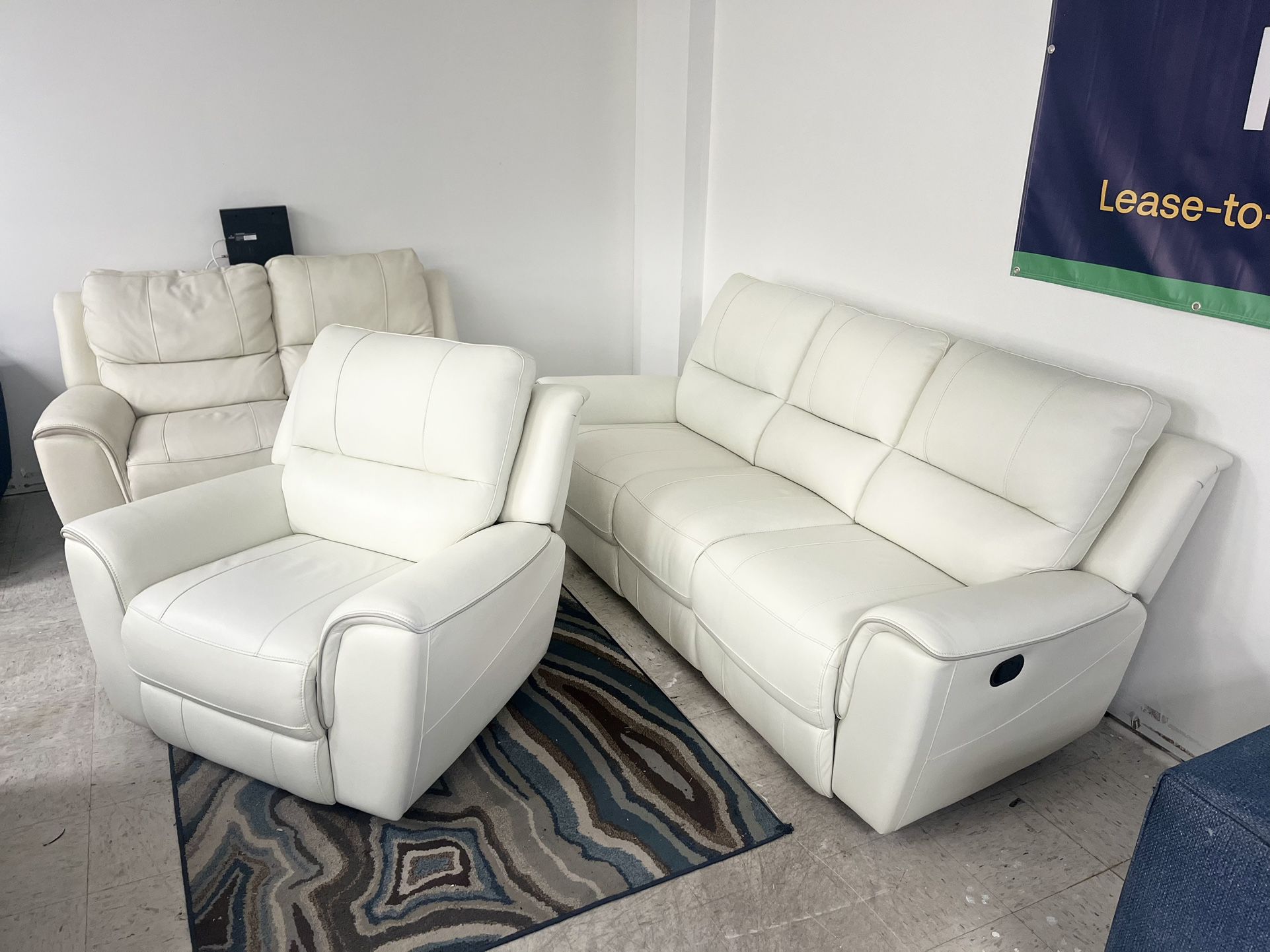 White Leather Sofa , Loveseat & Single Recliner - We Deliver & Finance 🎄🔥🚚💸
