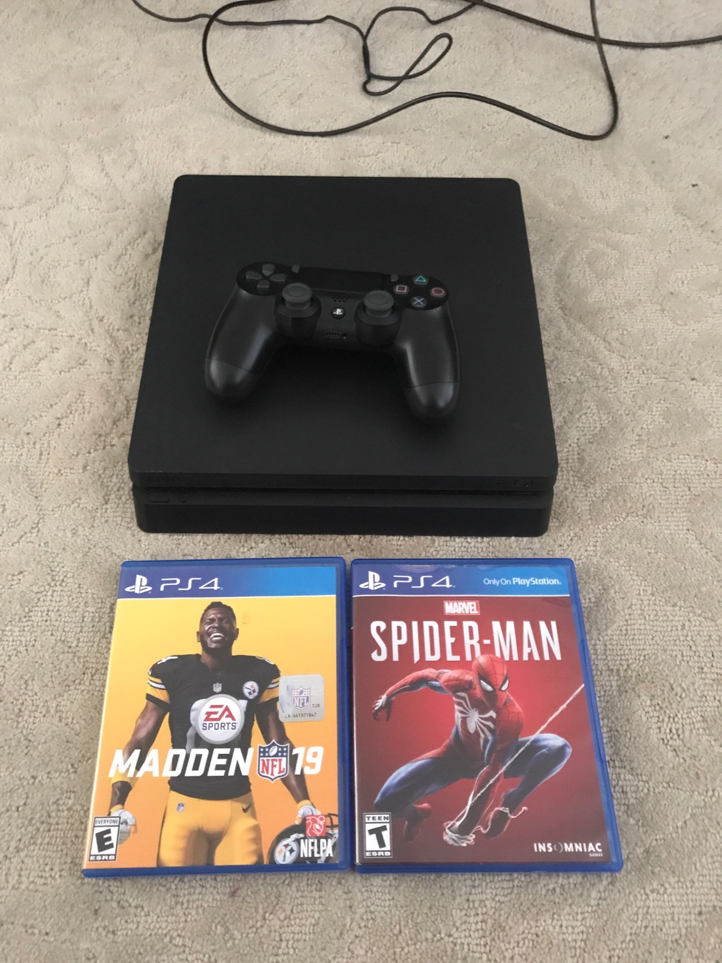 PS4 PlayStation 4 Slim Madden 19 nba 2k19 Spider-Man works perfect 1 Terabyte
