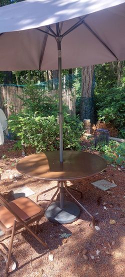 Patio table, umbrella & chairs
