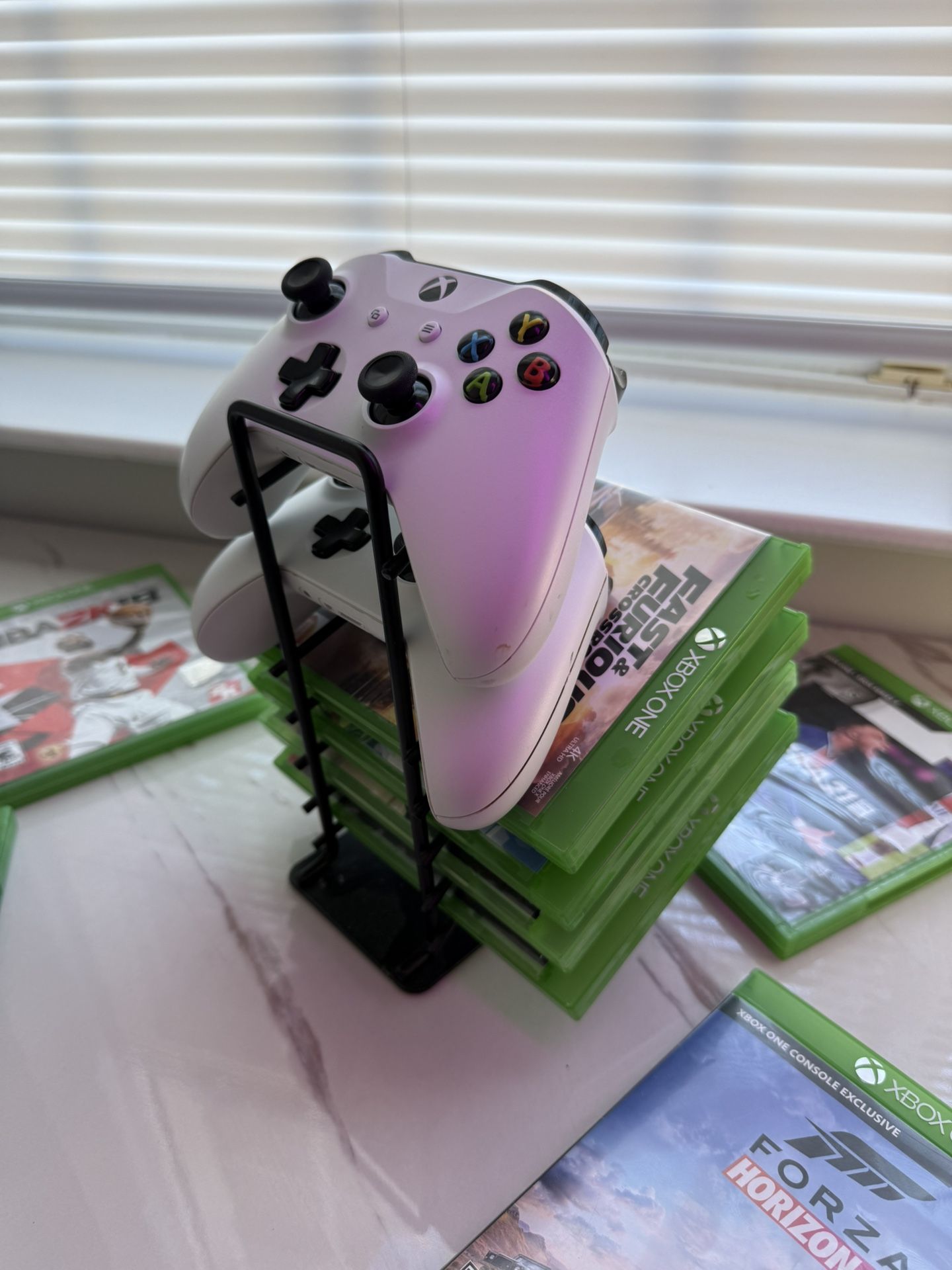 Xbox Controller And Discs Holder