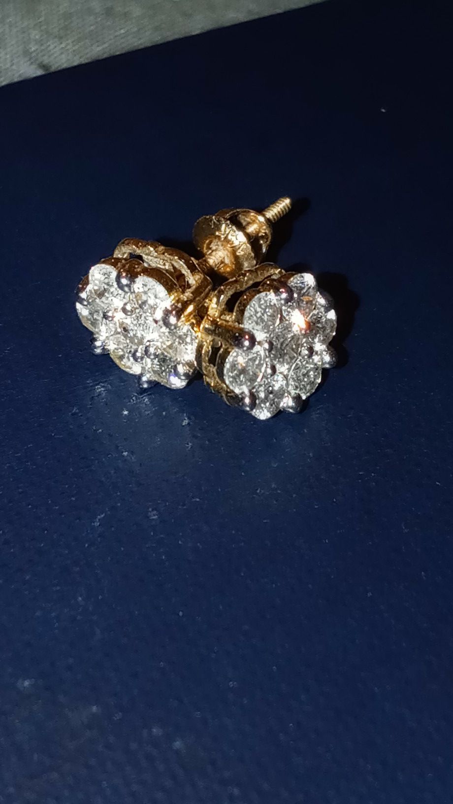 14k Gold and 1ctw diamond screw back earrings