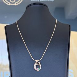 14k yellow gold mother & child pendant with chain