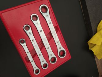 Snap On Ratcheting Box Wrench Set