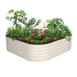 17" Tall Knee-High Heart-Shaped Garden Bed