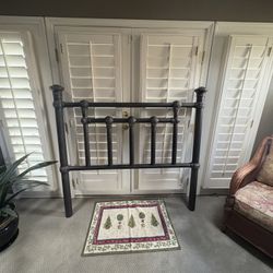 Metal bed post - excellent condition just been sitting - $100  OBO