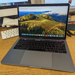 MacBook Pro 13" 2019 Touchbar Quad Core i7 16gb 256gb SSD New Battery

