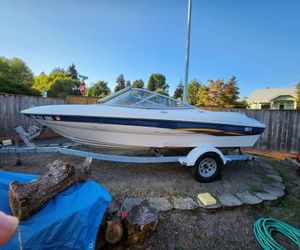 2001 Bayliner 195 Capri 5.0 Mercruiser
