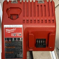 Milwaukee M12 / M18 Battery Charger (48-59-1812) – Works Great original OEM
