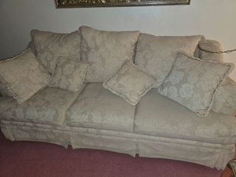 White couch set