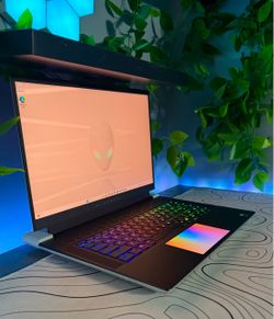 Alienware Gaming Laptop: 32GB DDR5 | RTX 4080 | Ultra 9 185H
