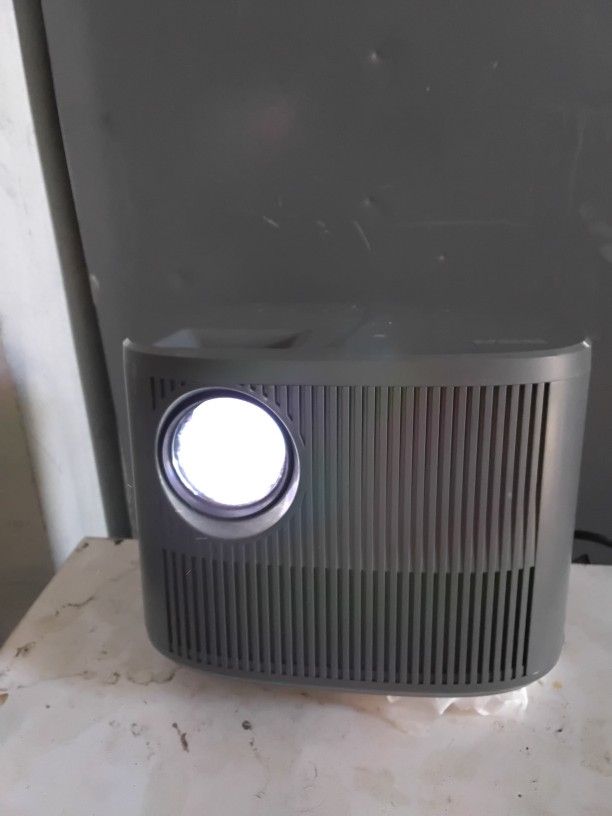 RCA SMART HOME THEATER PROJECTOR