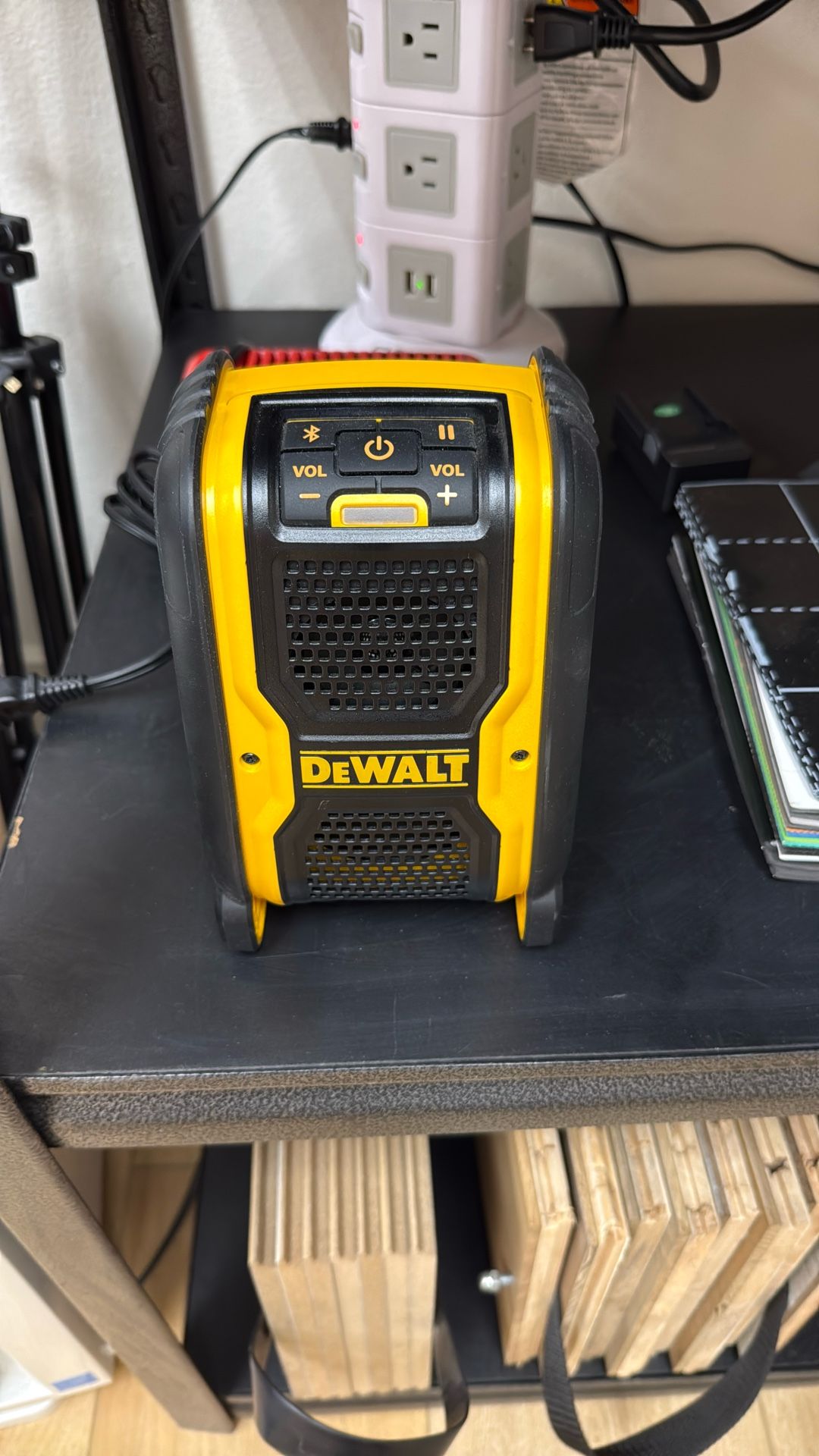 Dewalt Dcr006 Bluetooth Radio