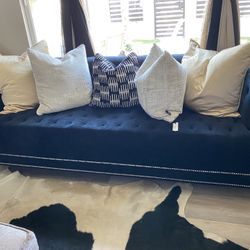Beautiful Black Velvet Sofa Set 